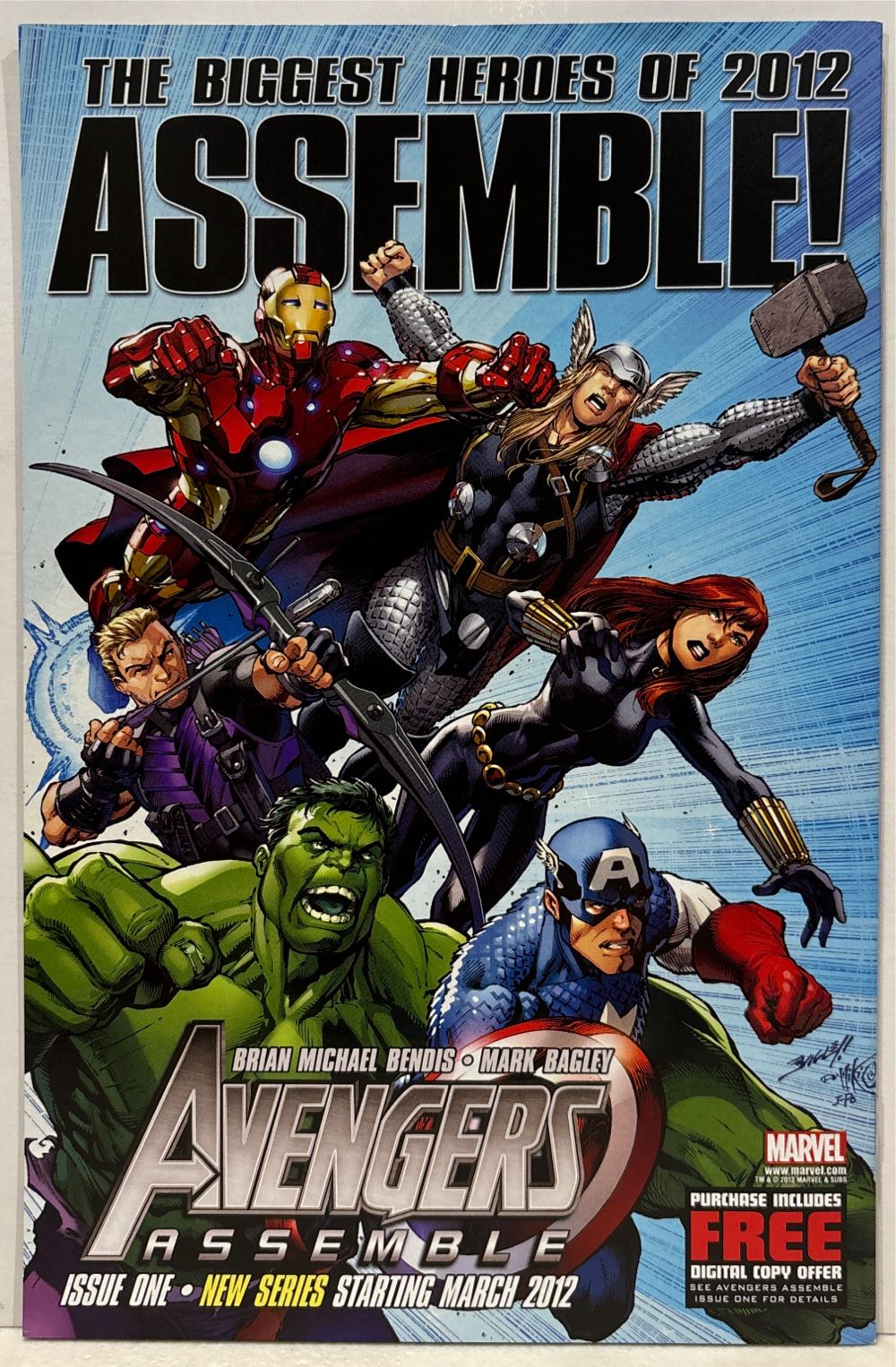 Daredevil - Marvel Comics (9 - May 2012) comic book collectible [Barcode 75960607424200911] - Main Image 2