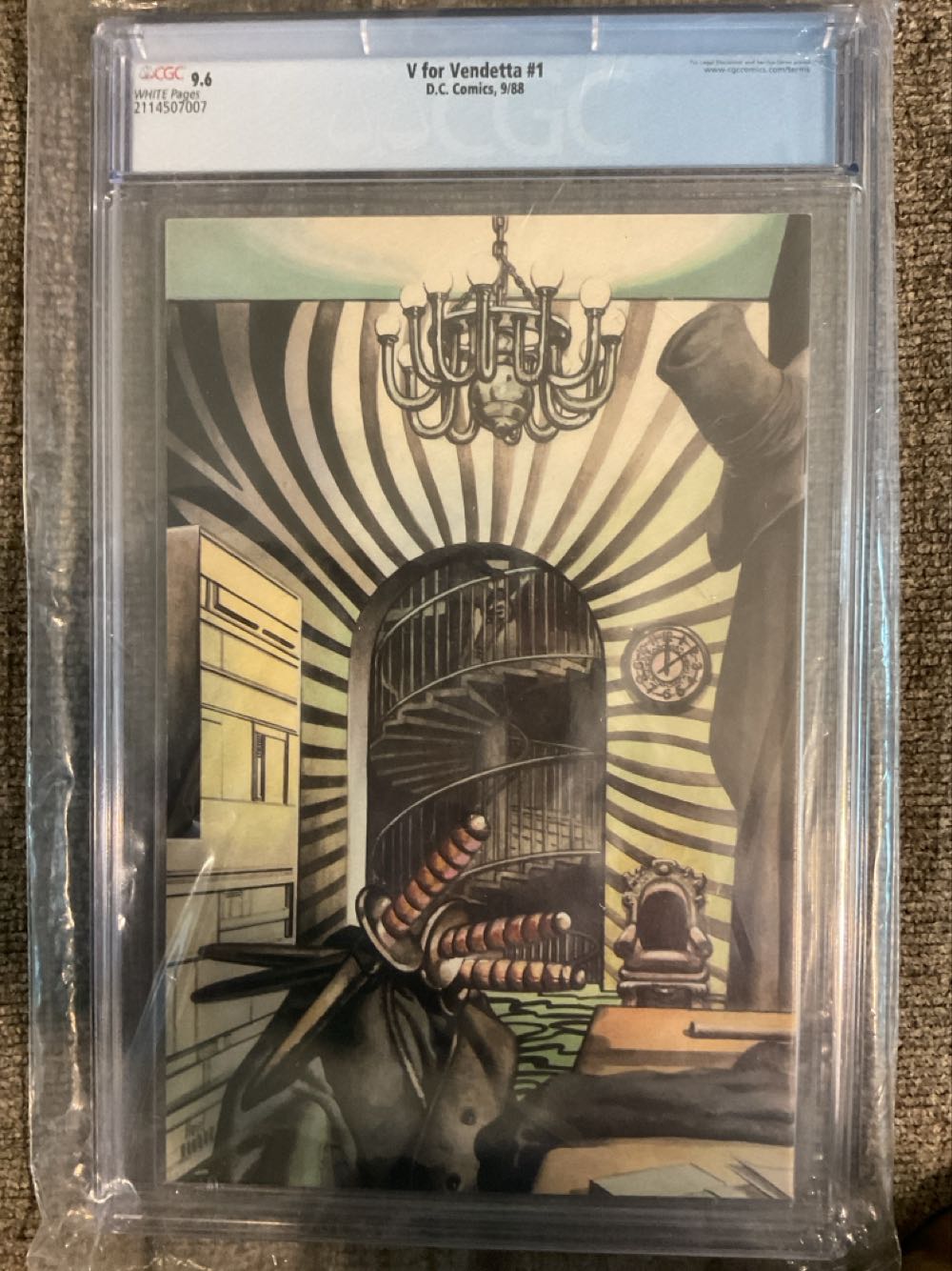 V For Vendetta - DC Comics (1 - 09/1988) comic book collectible - Main Image 3