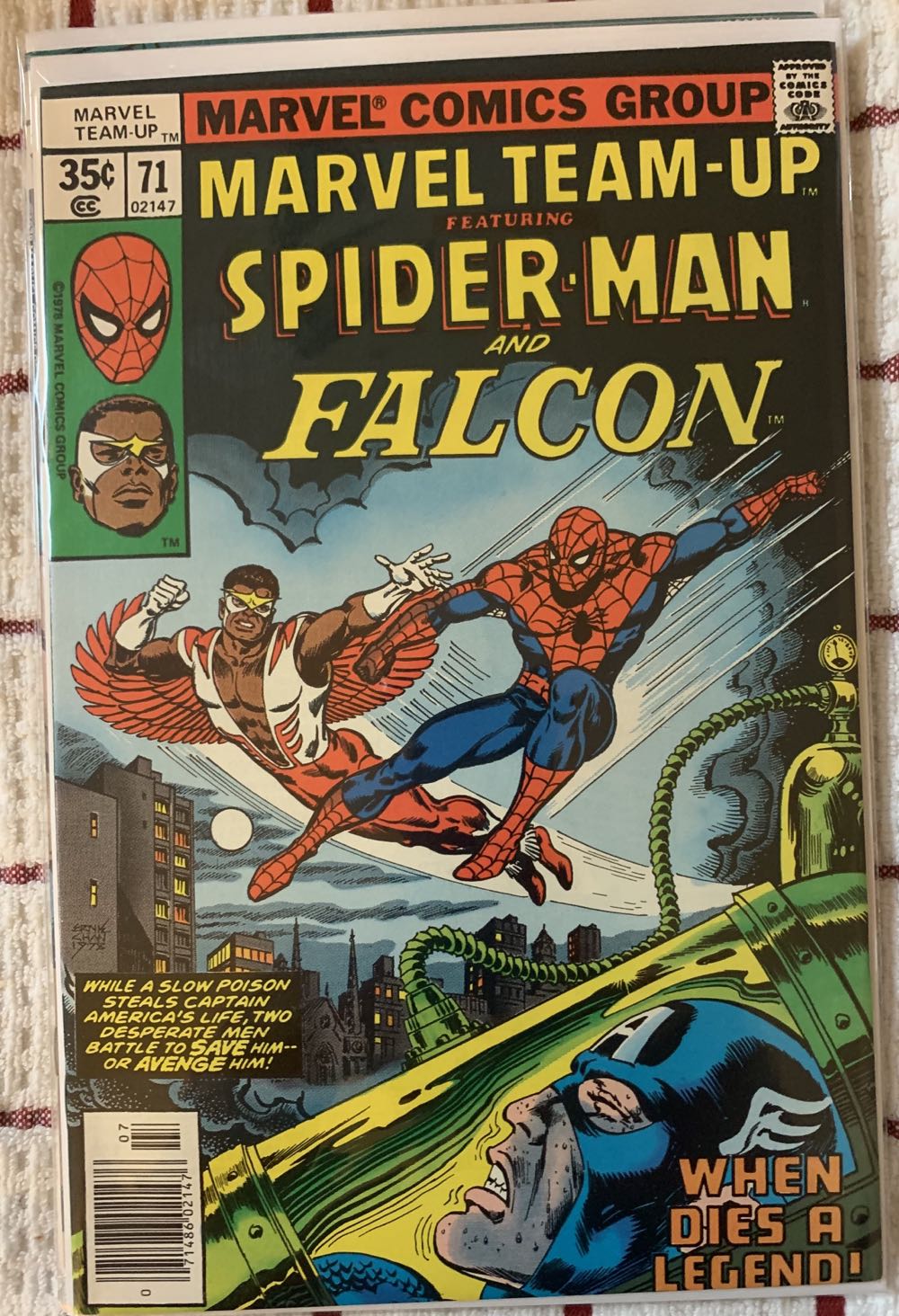 Marvel Team-Up Spider-Man And The Falcon - Marvel Comics Group (71 - Jul 1978) comic book collectible [Barcode 0714860214707] - Main Image 2