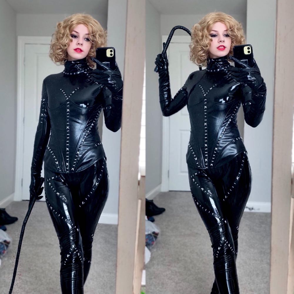 Catwoman - DC Comics (71 - Aug 1999) comic book collectible [Barcode 761941200125] - Main Image 2