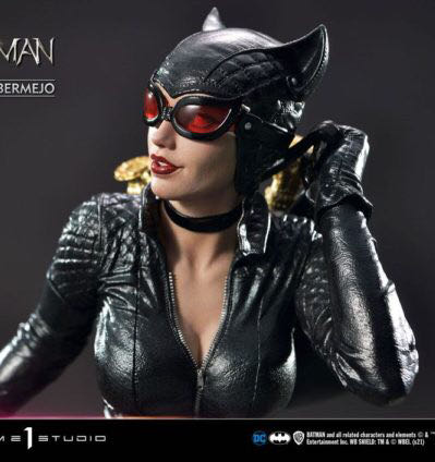 Catwoman - DC Comics (69 - Jun 1999) comic book collectible [Barcode 070992307067] - Main Image 2