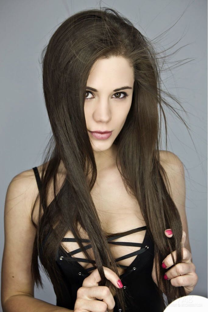 Catwoman - DC Comics (37 - Sep 1996) comic book collectible [Barcode 761941200125] - Main Image 2