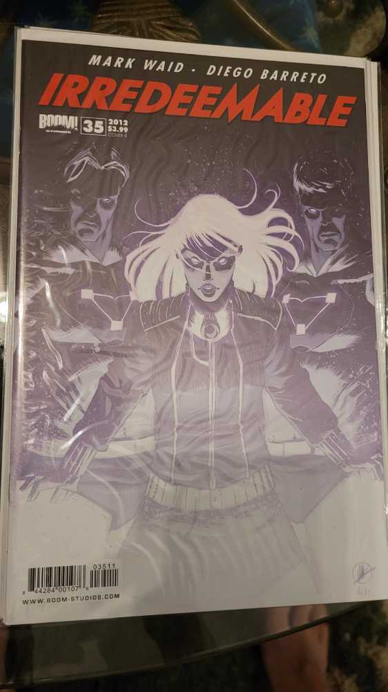 Irredeemable  (35) comic book collectible [Barcode 844284001076] - Main Image 2