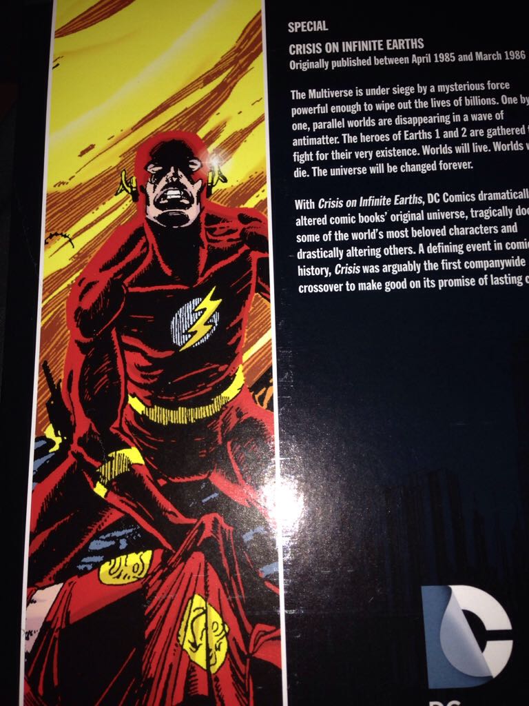 Crisis On Infinite Earths - Eaglemoss (8) comic book collectible [Barcode 76194122772] - Main Image 2