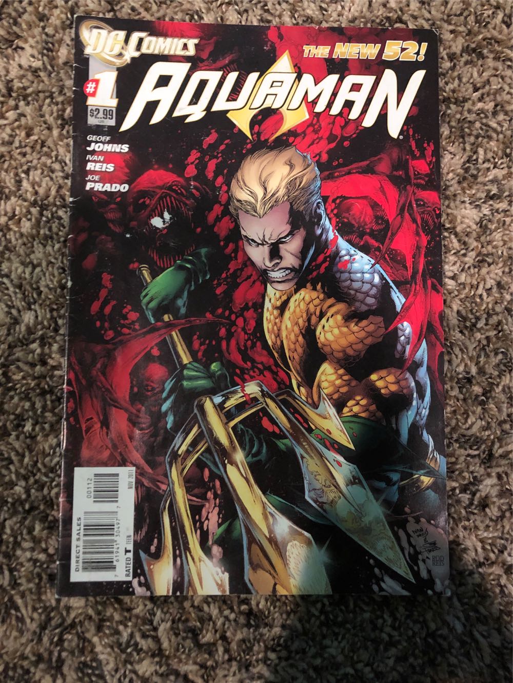 Aquaman - DC Comics (1 - Nov 2011) comic book collectible [Barcode 76194130497700112] - Main Image 2