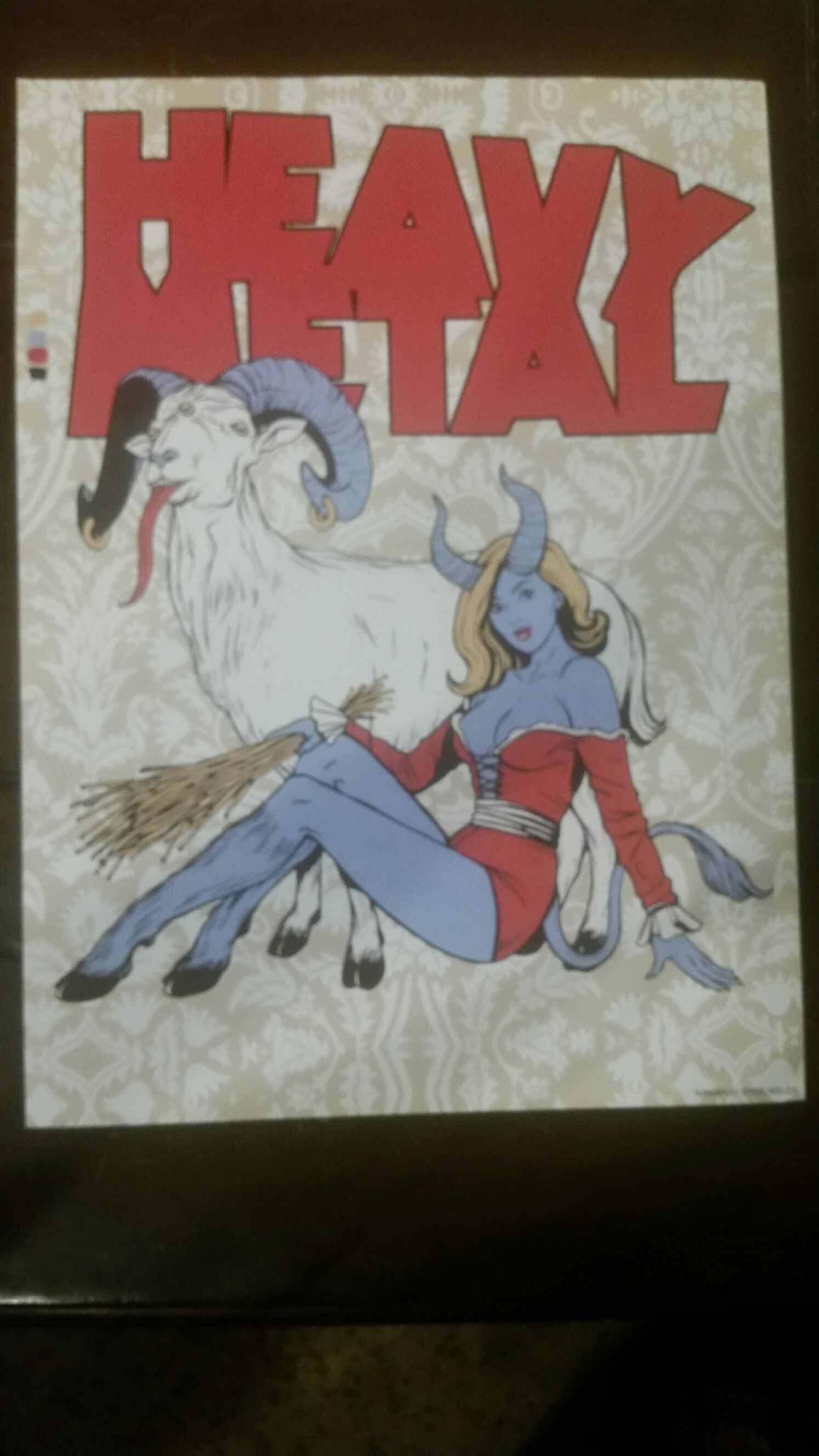 Heavy Metal  (277 - 10/2015) comic book collectible [Barcode 070989365872] - Main Image 2