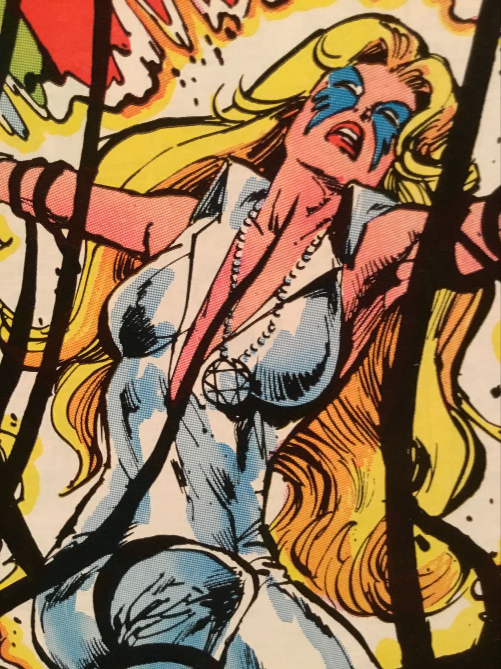 Dazzler - Marvel Comics (16 - Jun 1982) comic book collectible [Barcode 071486029953] - Main Image 3