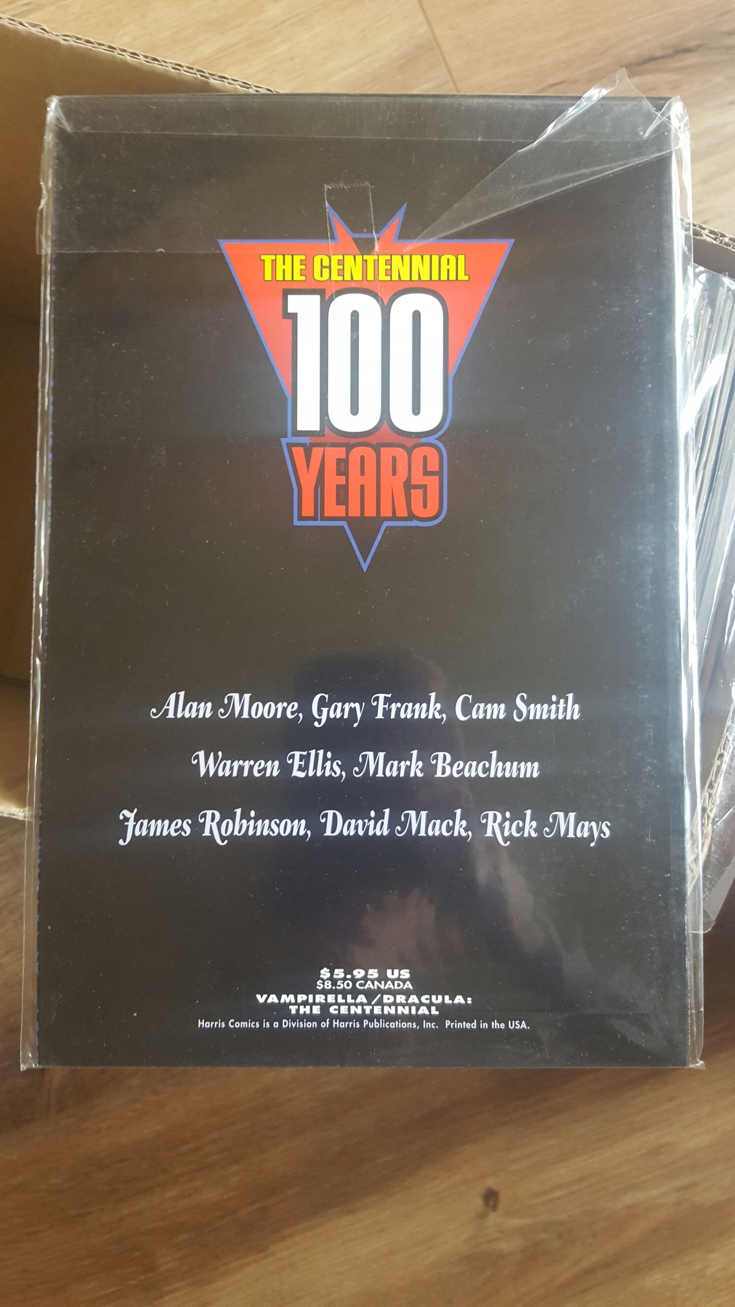 Vampirella  comic book collectible - Main Image 2