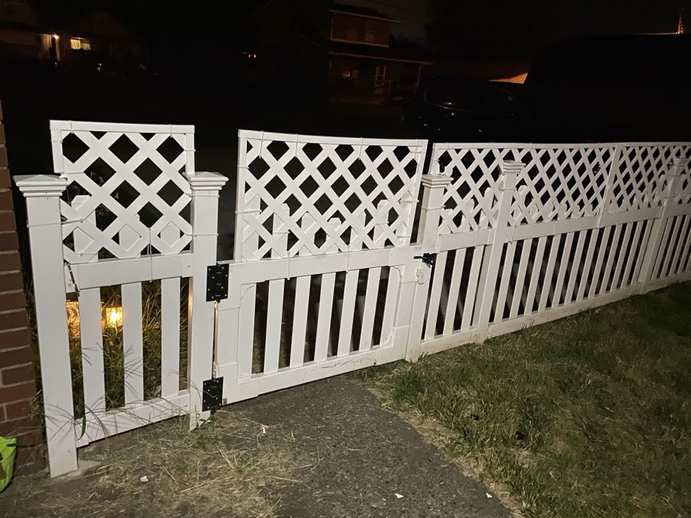 Batwoman: Futures End - DC (Detective Comics) (1 - Nov 2014) comic book collectible [Barcode 76194132385500111] - Main Image 4