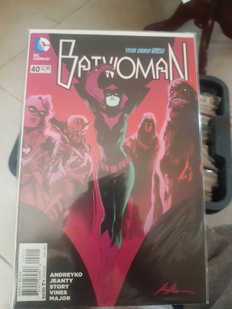 Batwoman - DC (Detective Comics) (40 - May-15) comic book collectible [Barcode 76194126480604011] - Main Image 3