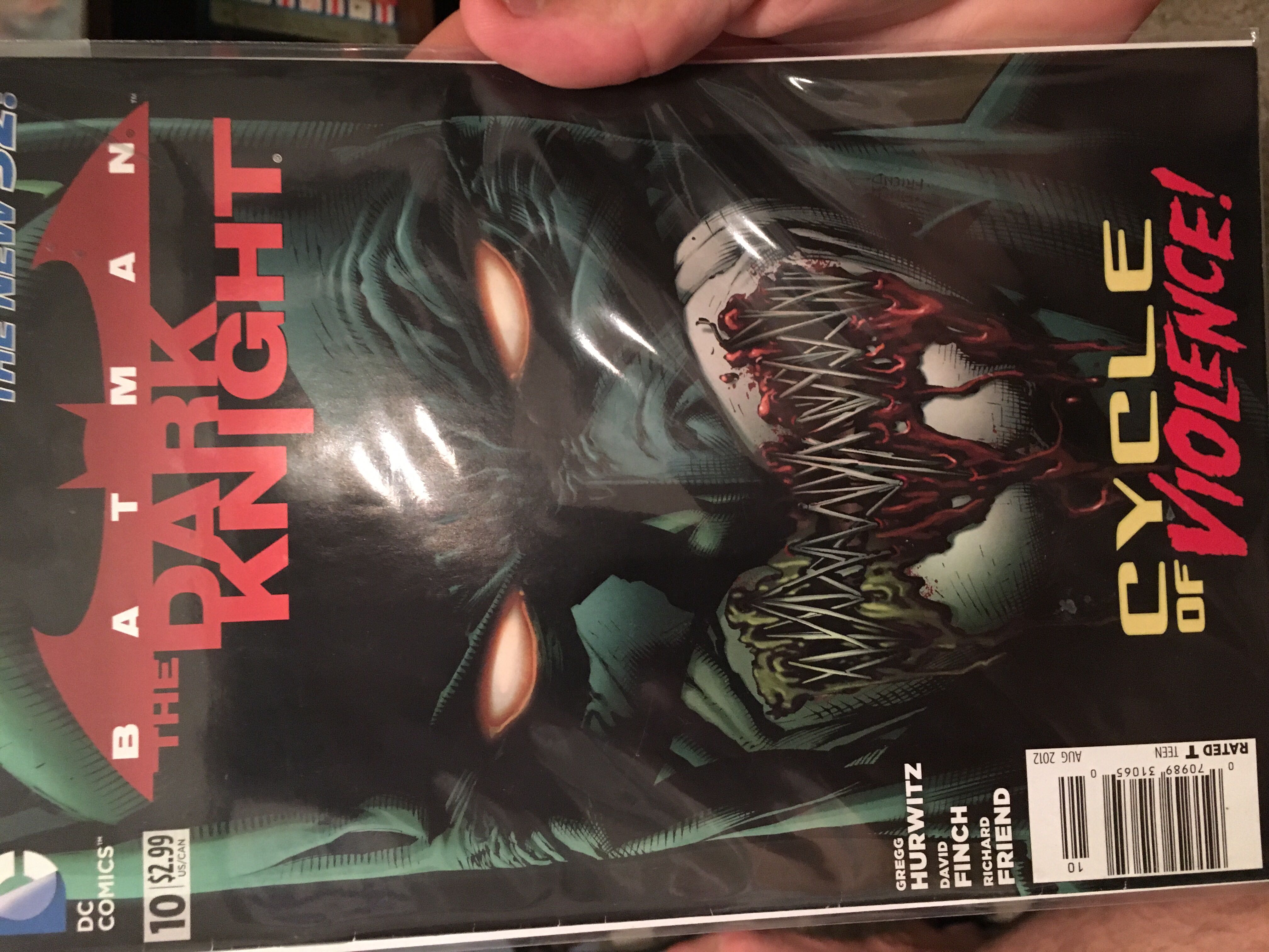 Batman: The Dark Knight  (10) comic book collectible [Barcode 070989310650] - Main Image 2