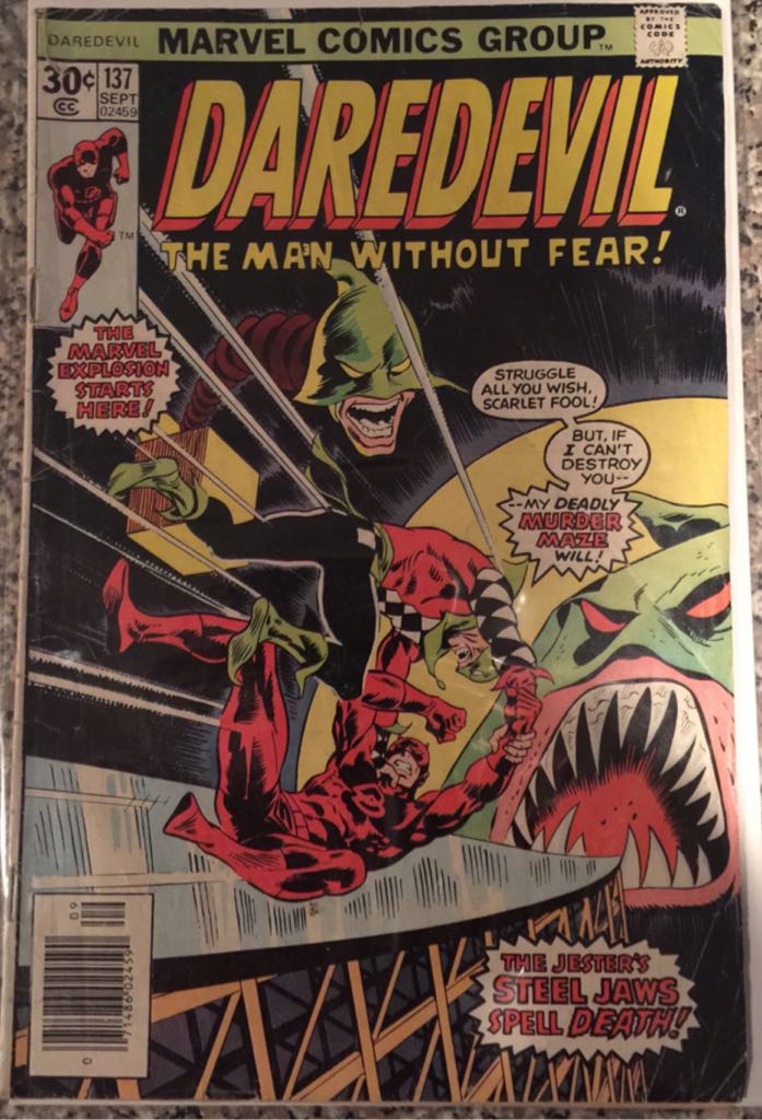 Daredevil - Marvel Comics Group (137 - Sep 1976) comic book collectible [Barcode 07148602459009] - Main Image 1