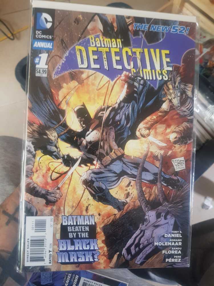 Detective Comics New 52 Annual - DC Comics (1 - Oct 2012) comic book collectible [Barcode 76194131119700111] - Main Image 2