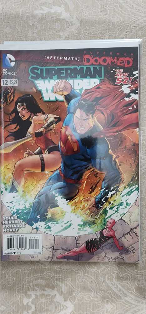 Superman & Wonder Woman - DC (12 - Dec 2014) comic book collectible [Barcode 761941318486] - Main Image 2