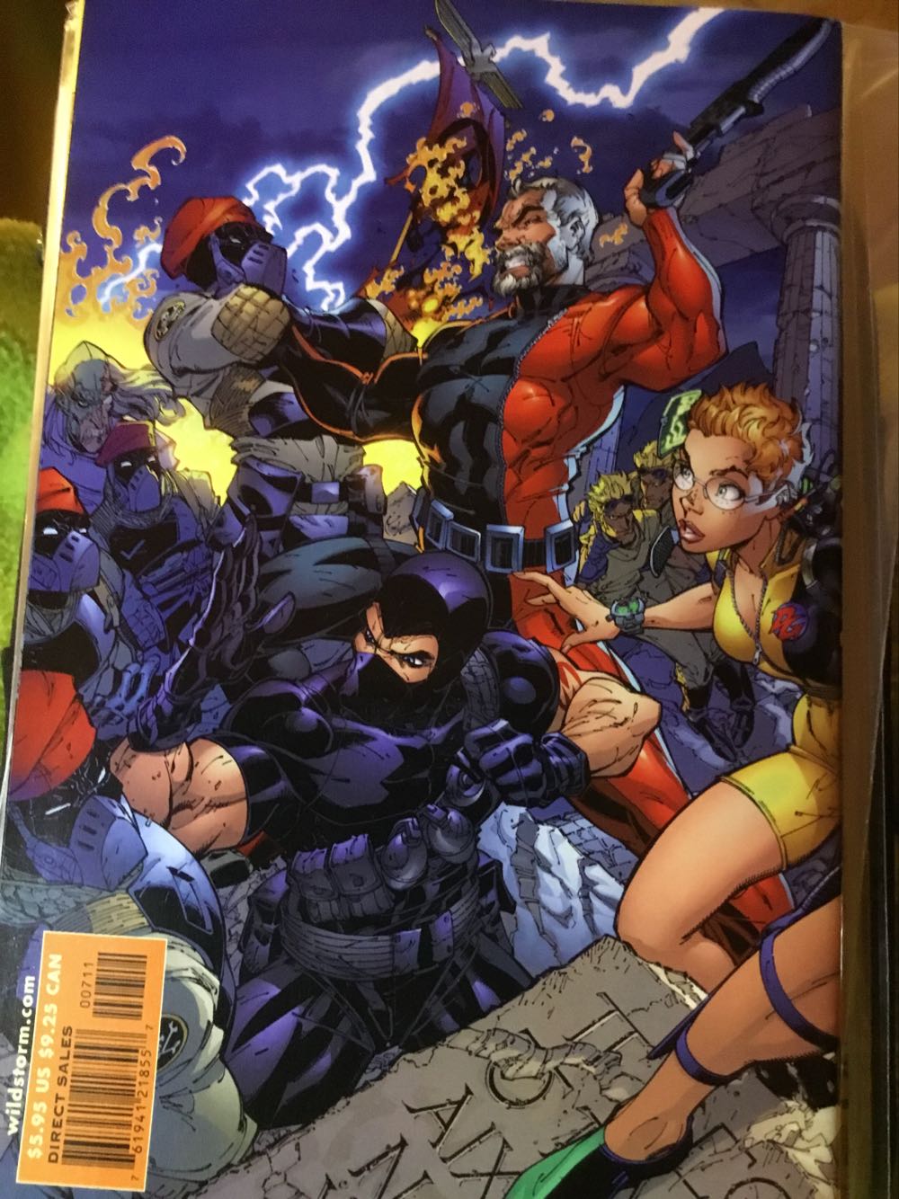 Danger Girl - Wildstorm (7 - Feb 2001) comic book collectible [Barcode 761941218557] - Main Image 2