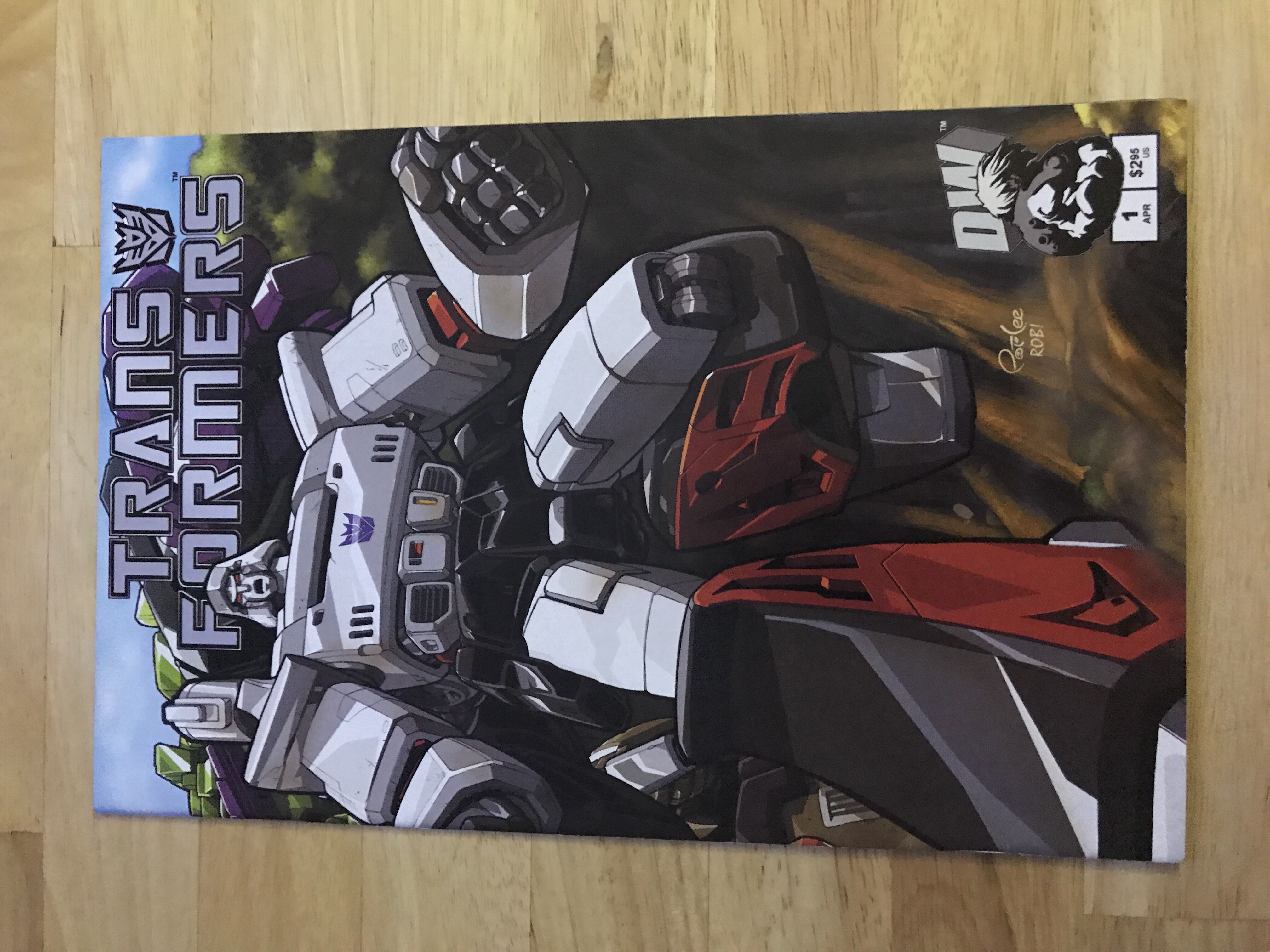 Transformers G1 - Dreamwave Productions (1 - Apr 2002) comic book collectible [Barcode 823365009989] - Main Image 2