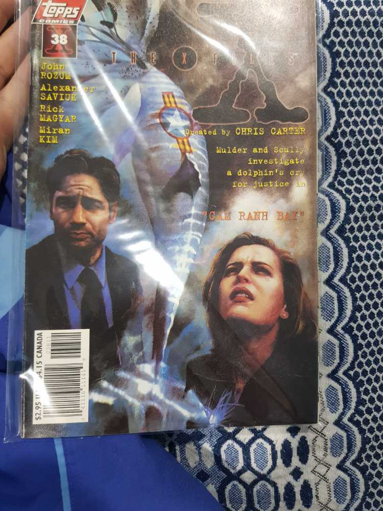 The X-Files - Topps Comics (38 - Mar 1998) comic book collectible [Barcode 04111611141903811] - Main Image 3