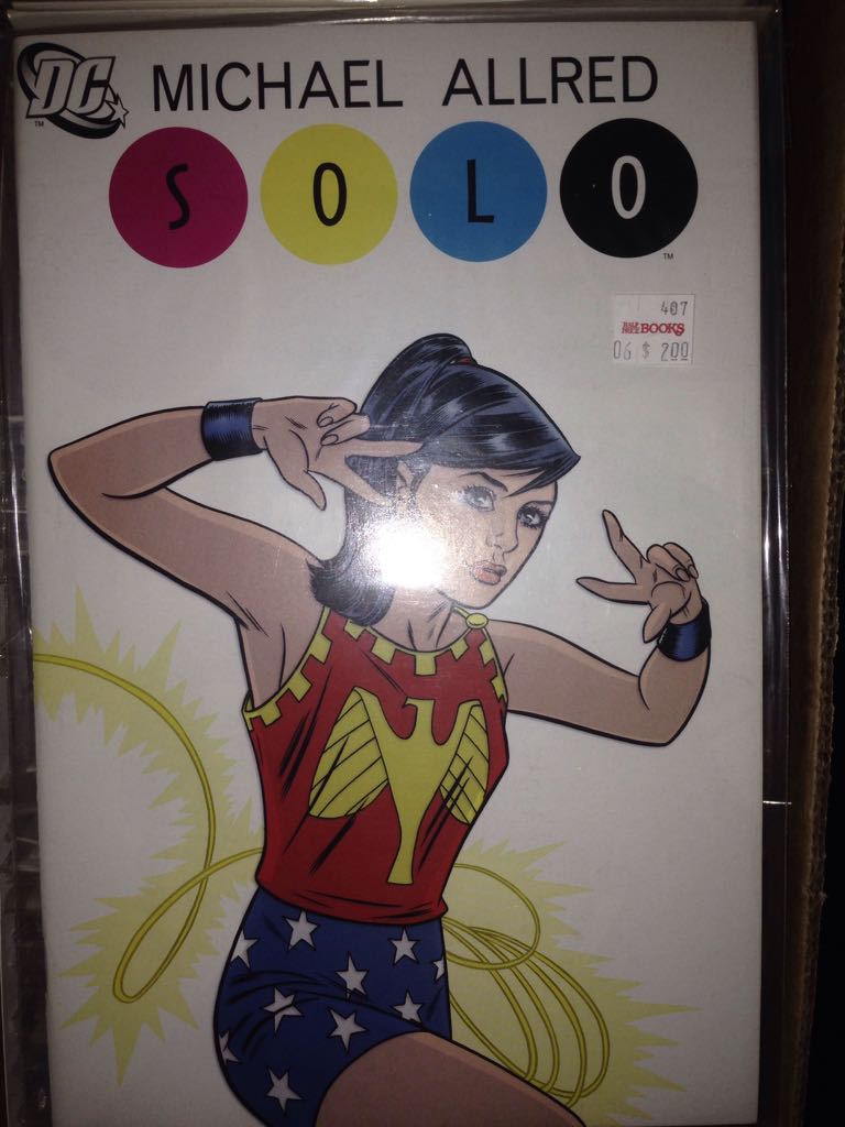 Wonder Woman: Solo  (7) comic book collectible [Barcode 761941235561] - Main Image 1