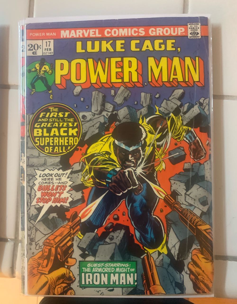 Luke Cage Power Man - Marvel (17 - Apr 1974) comic book collectible [Barcode 071486021490] - Main Image 2