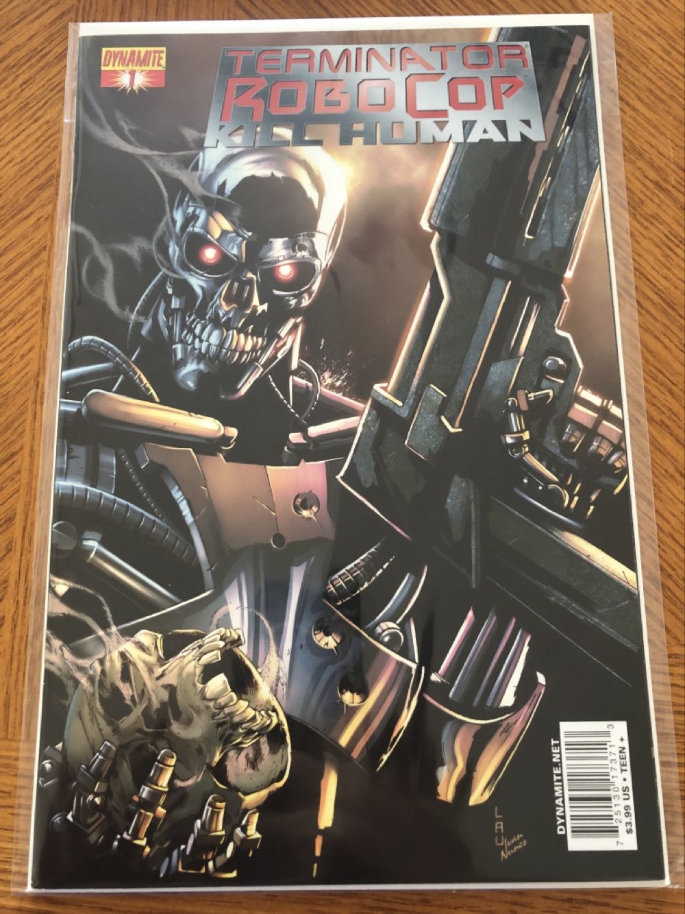 Terminator Robo Cop Kill Human - Dynamite Entertainment (1 - Jul 2011) comic book collectible [Barcode 725130173713] - Main Image 2