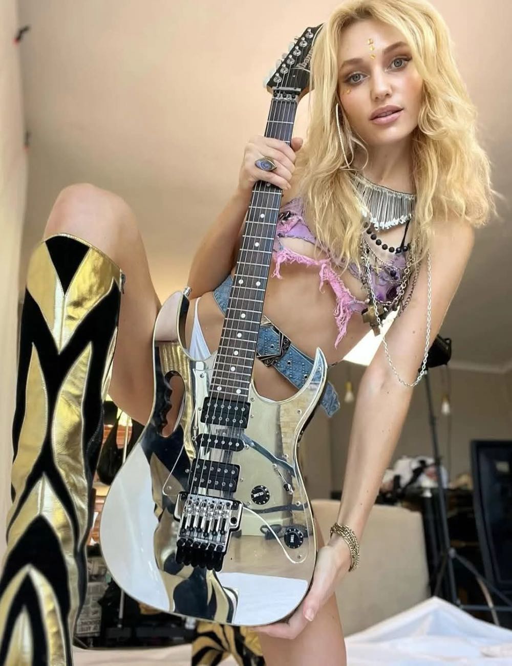 Belladonna - Boundless Comics (2) comic book collectible [Barcode 82002300809402041] - Main Image 4