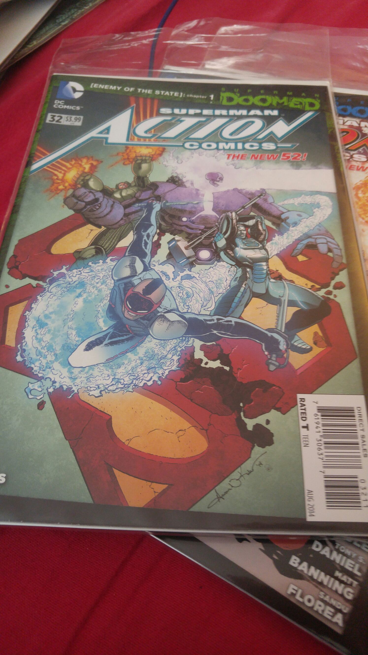 Superman Action Comics  (32) comic book collectible [Barcode 761941306377] - Main Image 1