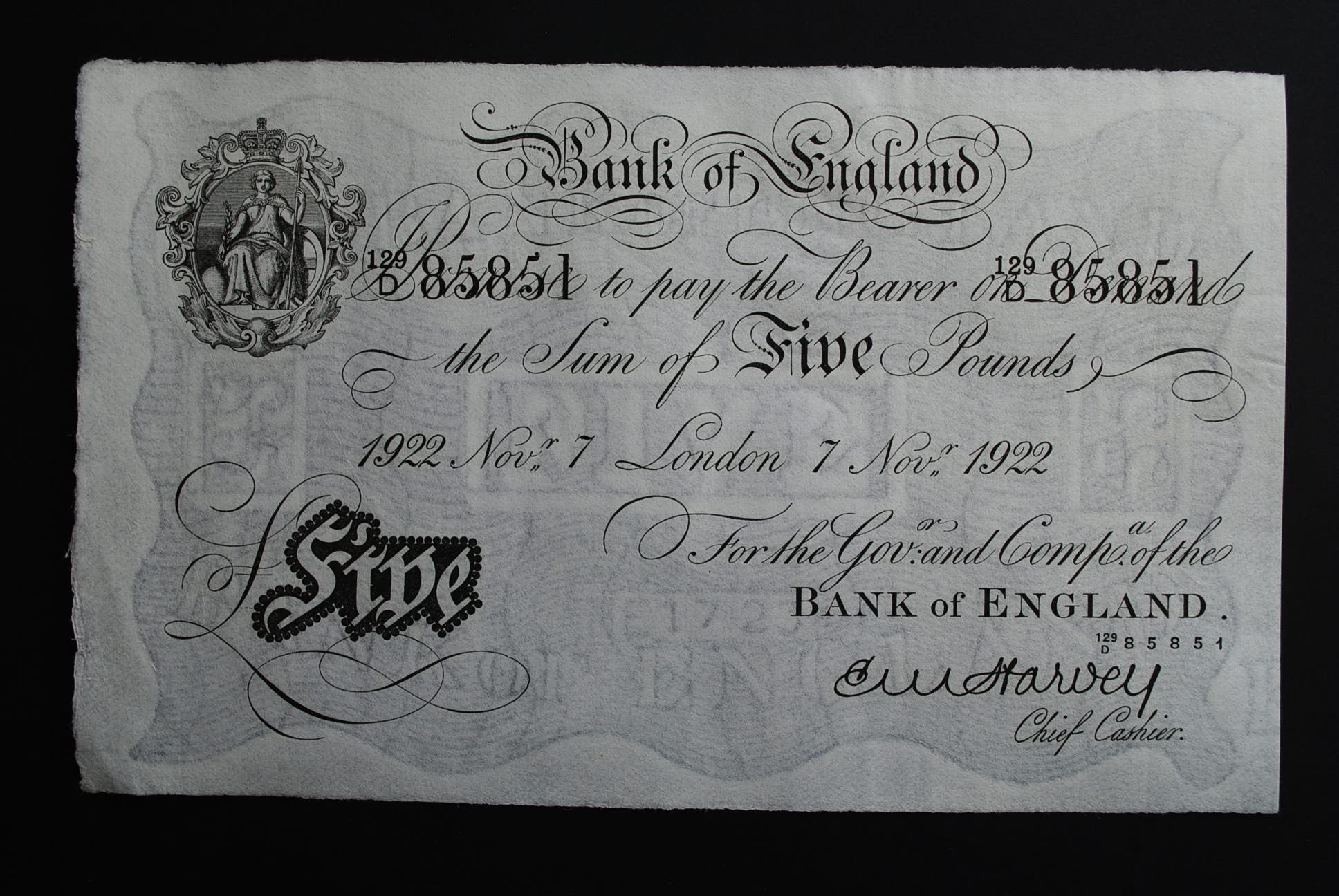 Bank of England E.M.Harvey £5  currency collectible - Main Image 1
