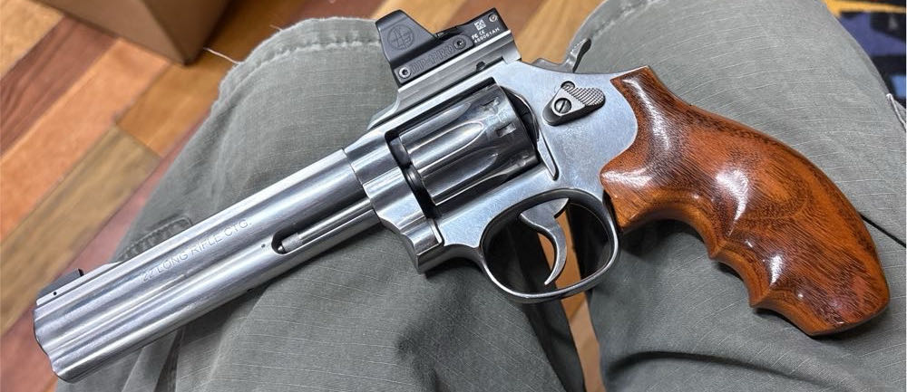 S&W 617 22lr