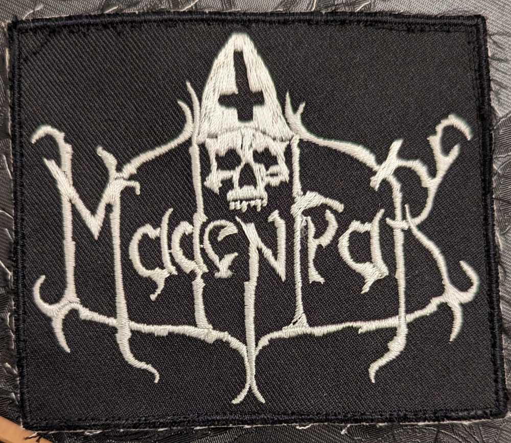 Madenfraß - Logo