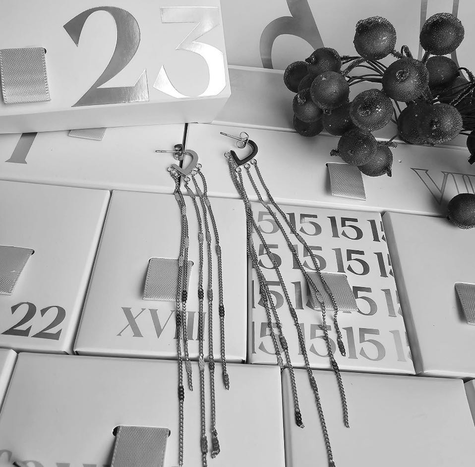 AK24 Gedrehte Ohrhänger