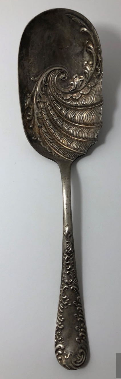 1898 Oneida ‘Raymond Shell’ Spoon