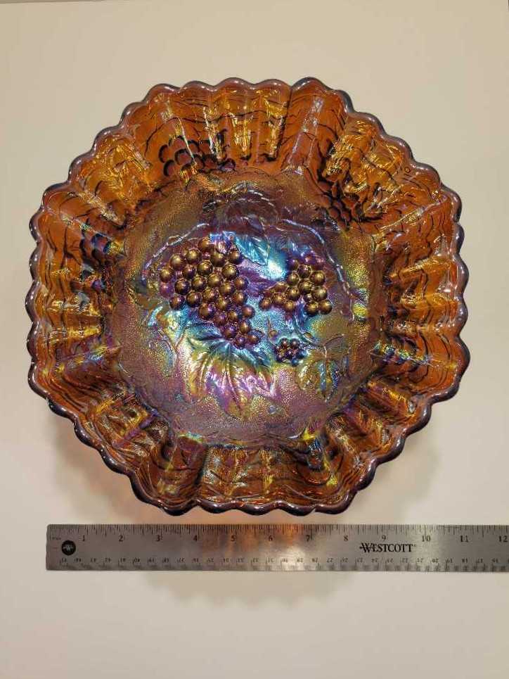 Imperial Grape Scallop Edge Ruffled Bowl