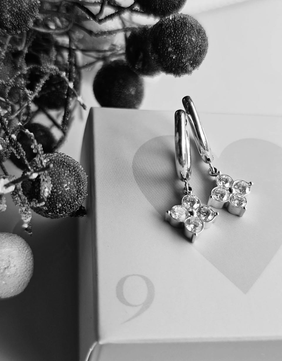 AK25 Kristalle 4 Creolen