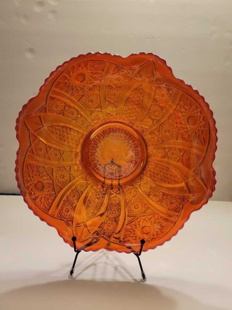 Octagon Scalloped Edge Plate