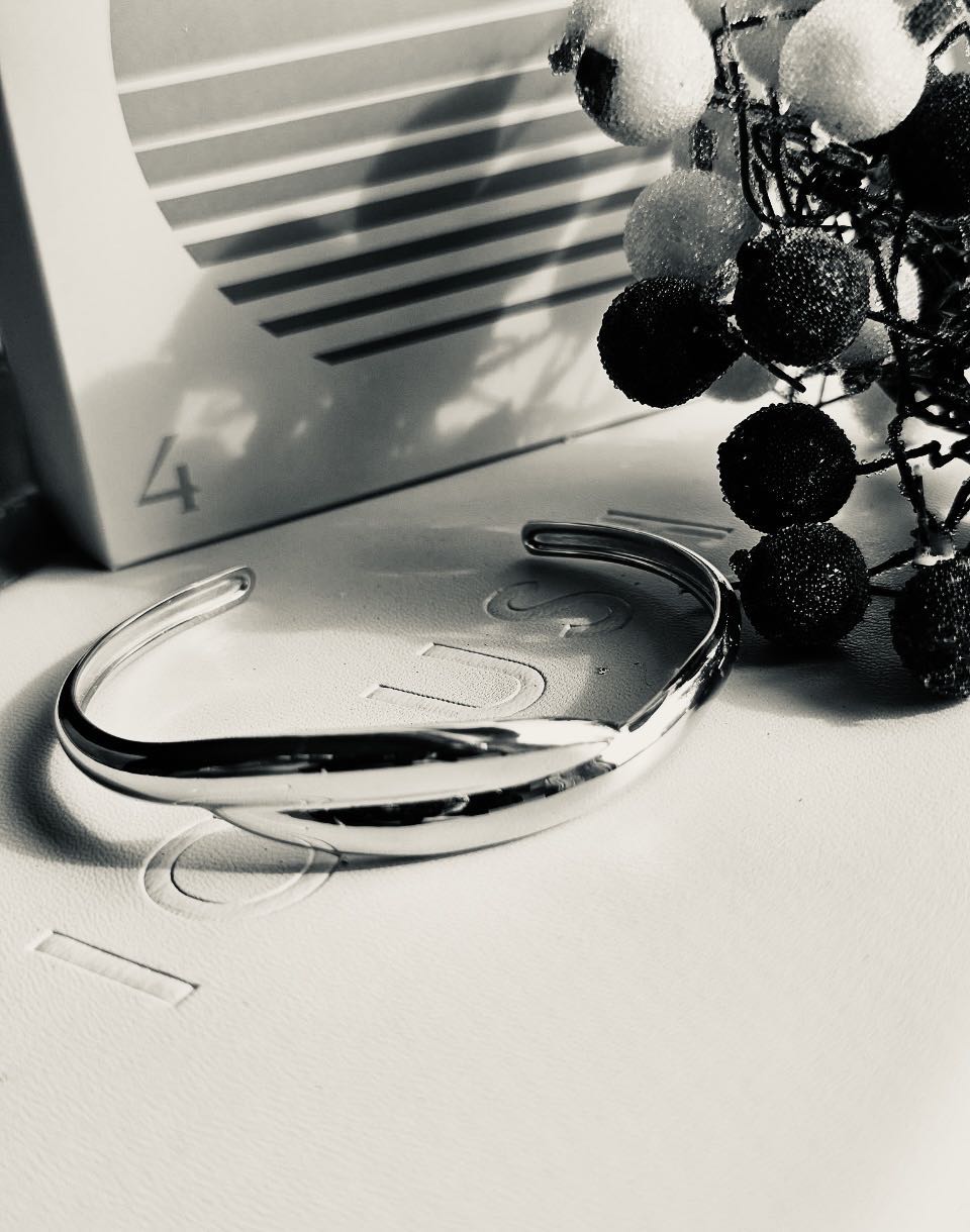 AK25 Gedrehte Armspange