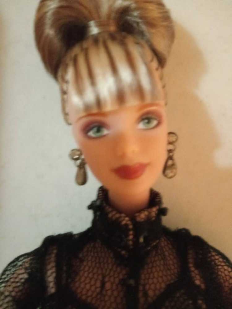 Nolan Miller Sheer Illusion Barbie - Fashion Designer doll collectible [Barcode 014299806687] - Main Image 4