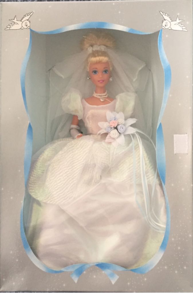 Walt Disney‘s Wedding Cinderella - Walt Disney’s Cinderella doll collectible [Barcode 074299142321] - Main Image 1