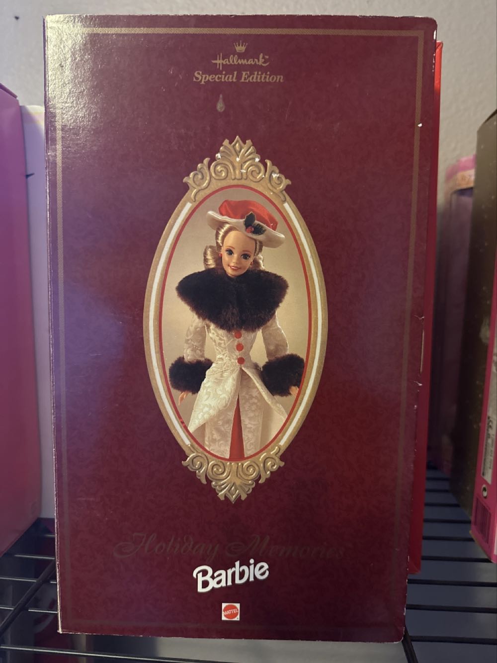 Special Edition Hallmark Holiday Memories Barbie Doll 1995 - Hallmark doll collectible [Barcode 015012302998] - Main Image 3