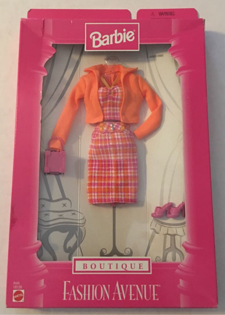 Fashion Avenue Boutique Orange And Pink Suit - Fashion Avenue doll collectible [Barcode 074299181269] - Main Image 1