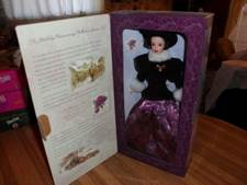 Holiday Traditions - Hallmark doll collectible [Barcode 015012428292] - Main Image 2