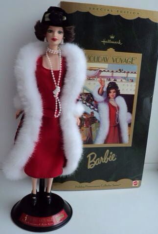 Holiday Voyage Barbie - Hallmark doll collectible [Barcode 015012432435] - Main Image 2