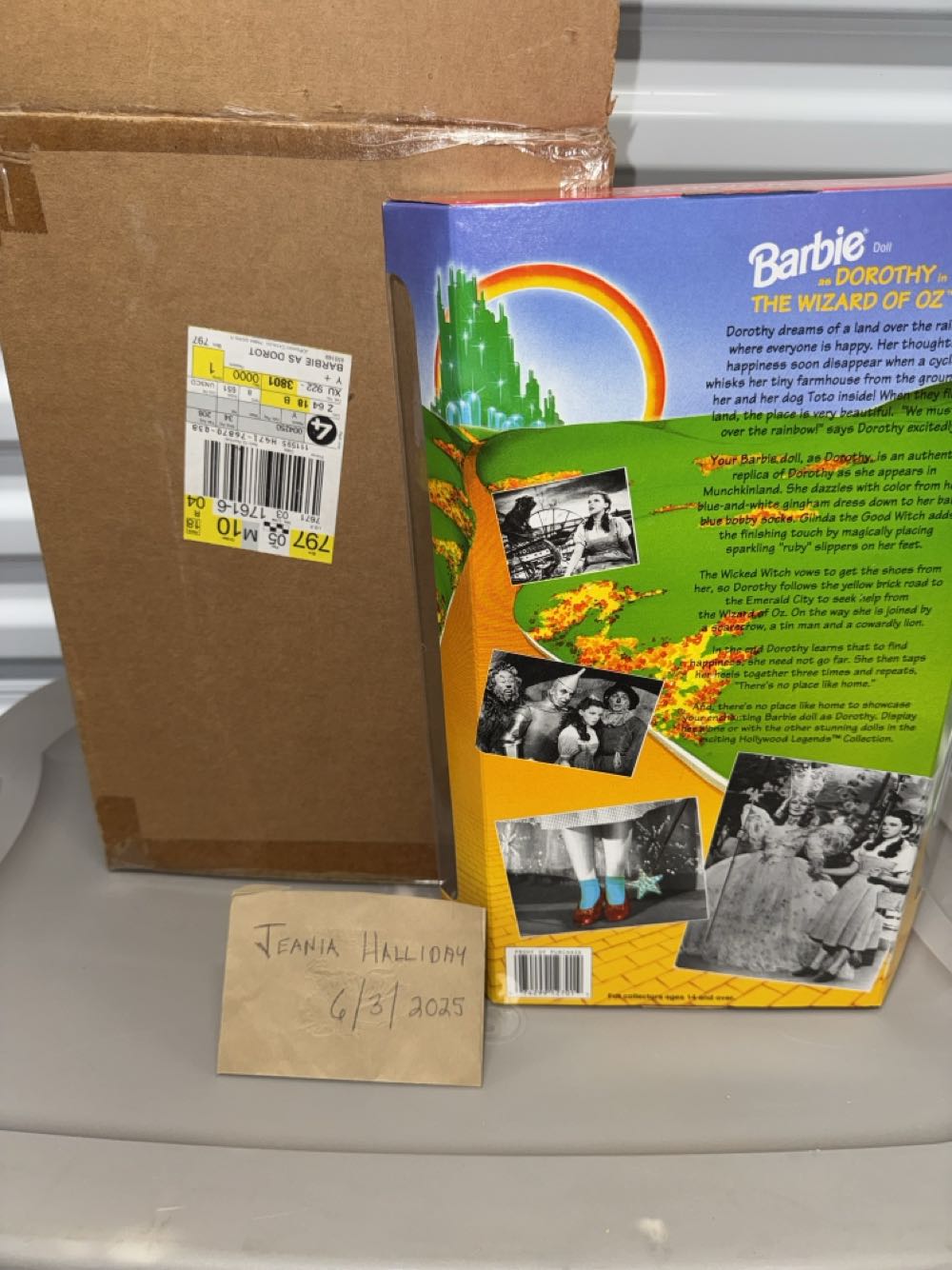 Wizard of Oz Barbie As Dorothy - Wizard Of Oz doll collectible [Barcode 021024449750] - Main Image 4