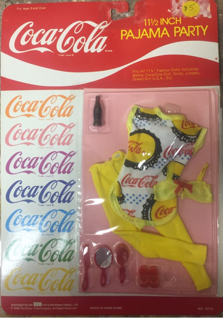 Yellow Bottle Cap Pajamas - Coca-Cola Pajama Party doll collectible [Barcode 012497040162] - Main Image 1