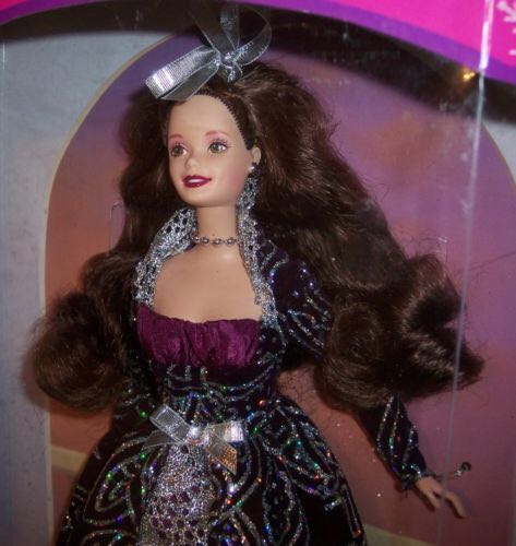 Winter Fantasy Barbie - Brunette - Wholesale Clubs - Sam’s Club doll collectible [Barcode 014299176667] - Main Image 2