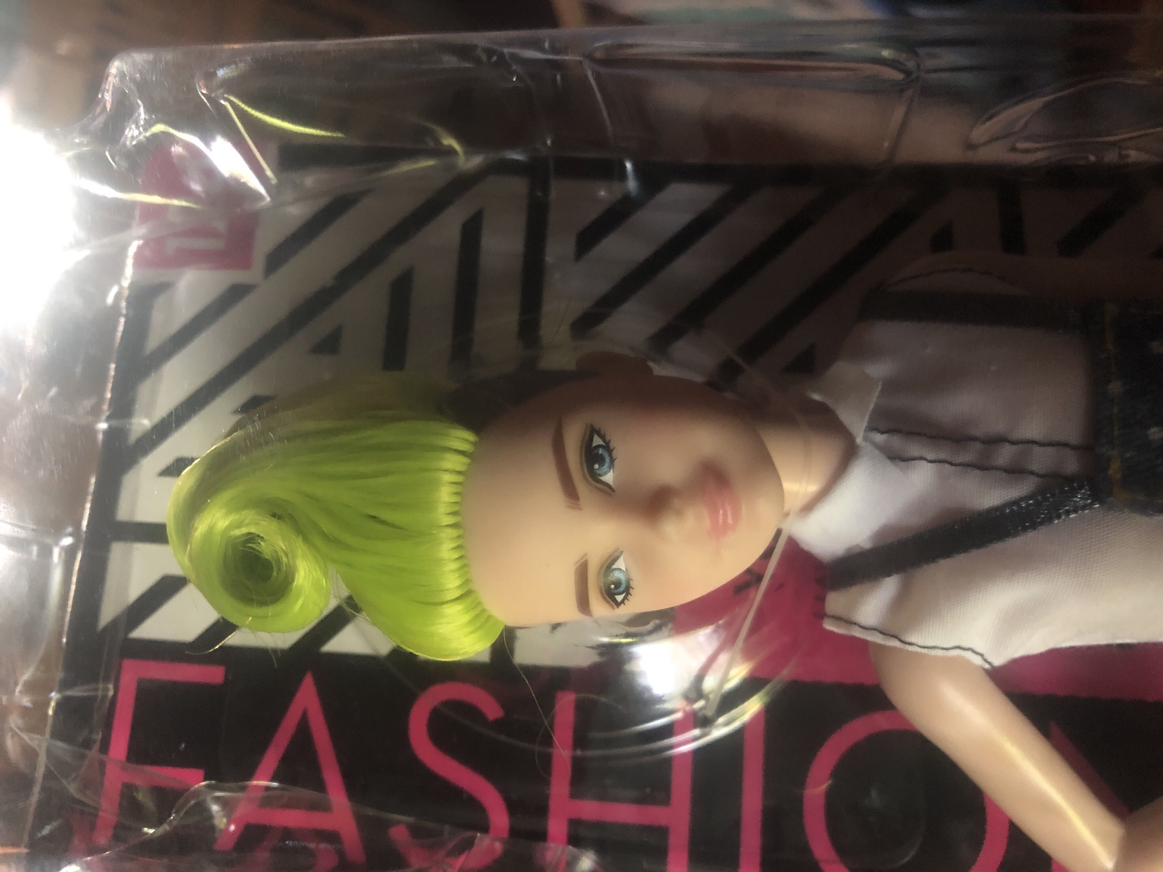 Fashionista #124 - Skipper doll collectible [Barcode 887961694512] - Main Image 2