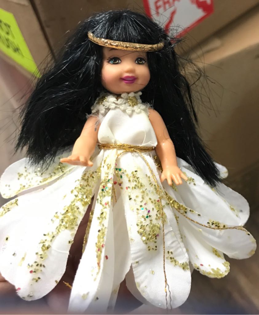 Holiday Kelly Angle - Kelly doll collectible - Main Image 1