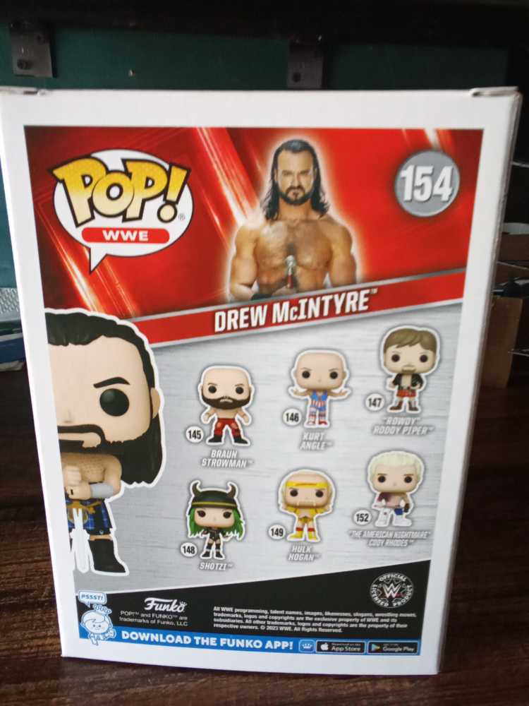 WWE Drew McIntyre W/sword $12 - WWE vinyl figure collectible [Barcode 889698751278] - Main Image 3
