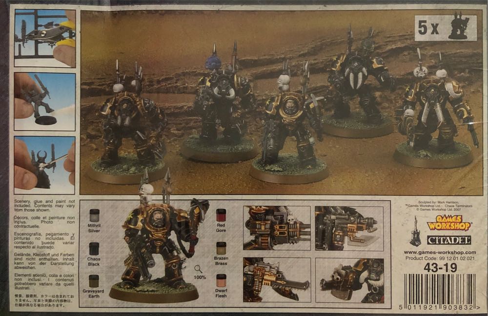 Warhammer 40k Chaos Terminators  vinyl figure collectible [Barcode 5011921903832] - Main Image 2