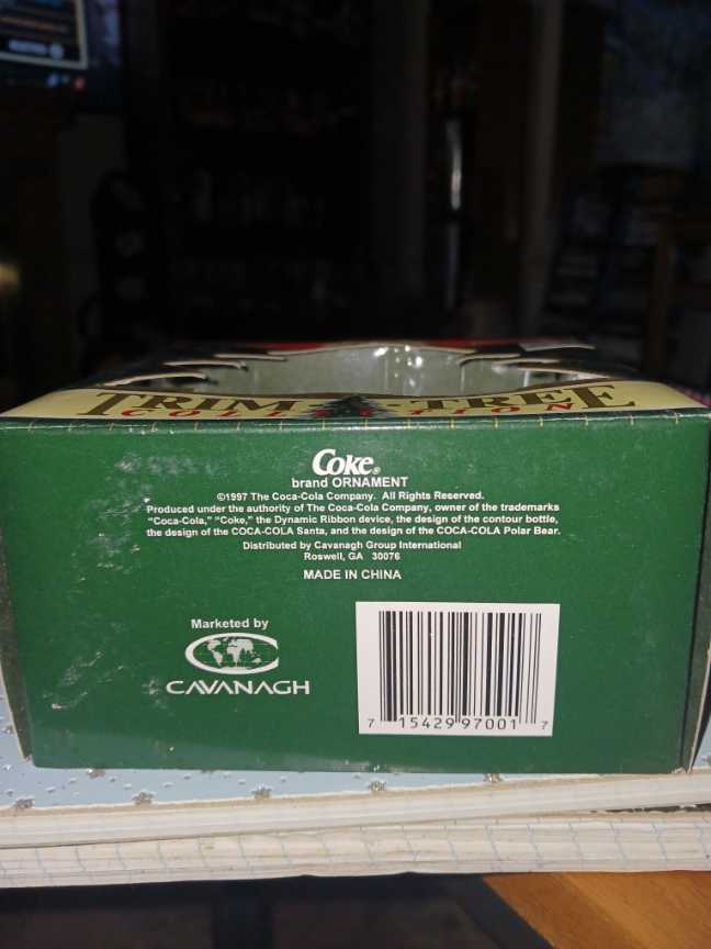 Coca-Cola Trim A Tree Collection Santa 1942 On Stairs 1997 - Coca-Cola vinyl figure collectible - Main Image 3