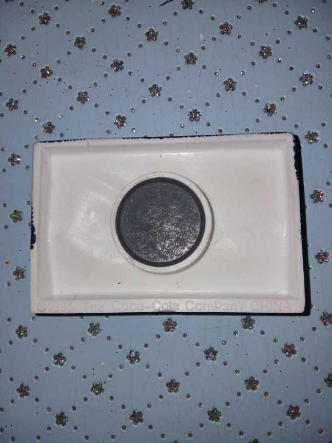 Coca-Cola Magnets Coke Bottle On Ice Burg 1996 - Coca-Cola vinyl figure collectible - Main Image 2